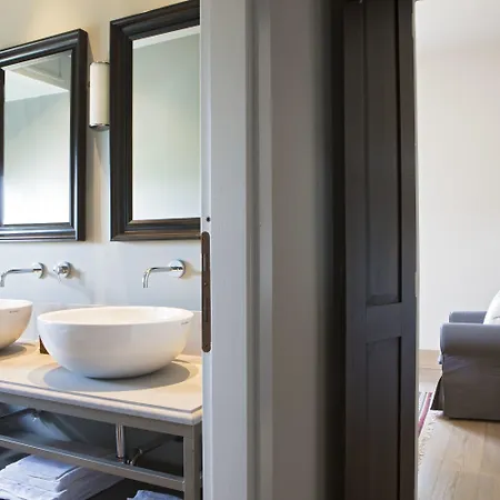 Castello Di בית חווה