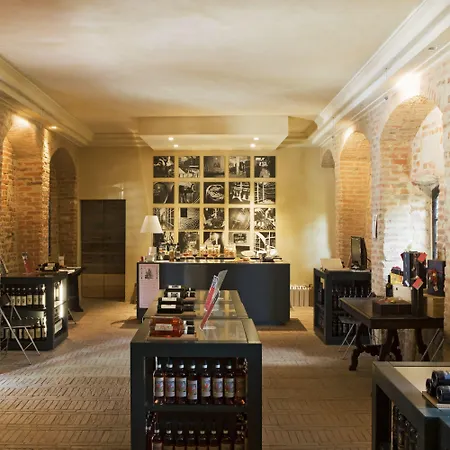 ファームステイ カステッロ ディ ガビアーノ *